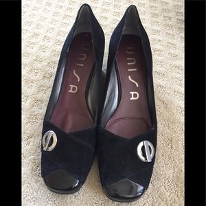 Suede wedges with patent leather toe size 10